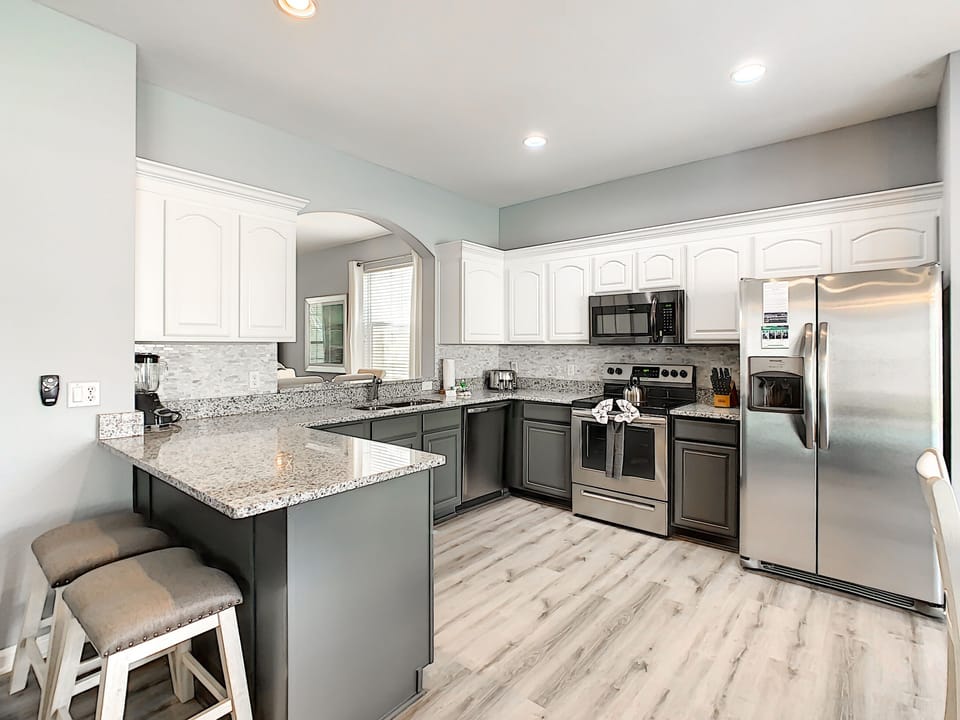 Full Modern Kitchen