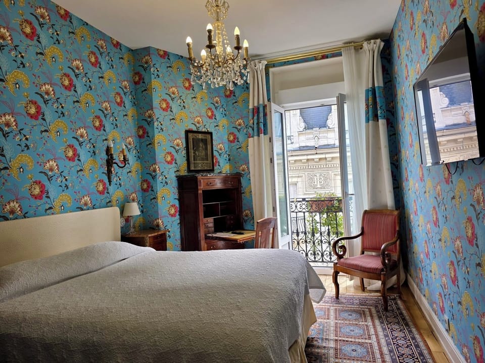 Classic Double or Twin Room | Premium bedding, in-room safe, desk, soundproofing