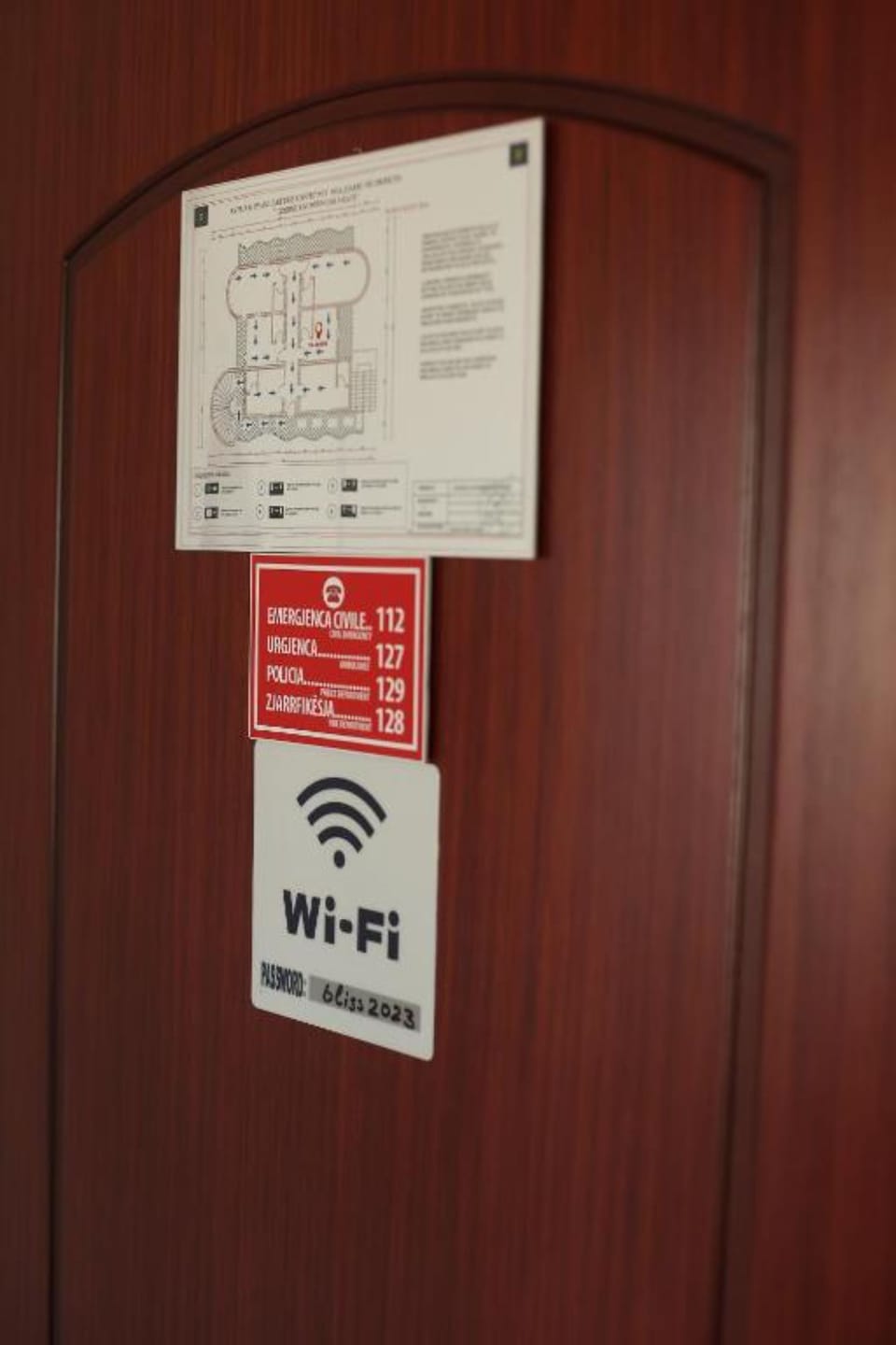 Desk, free WiFi, bed sheets