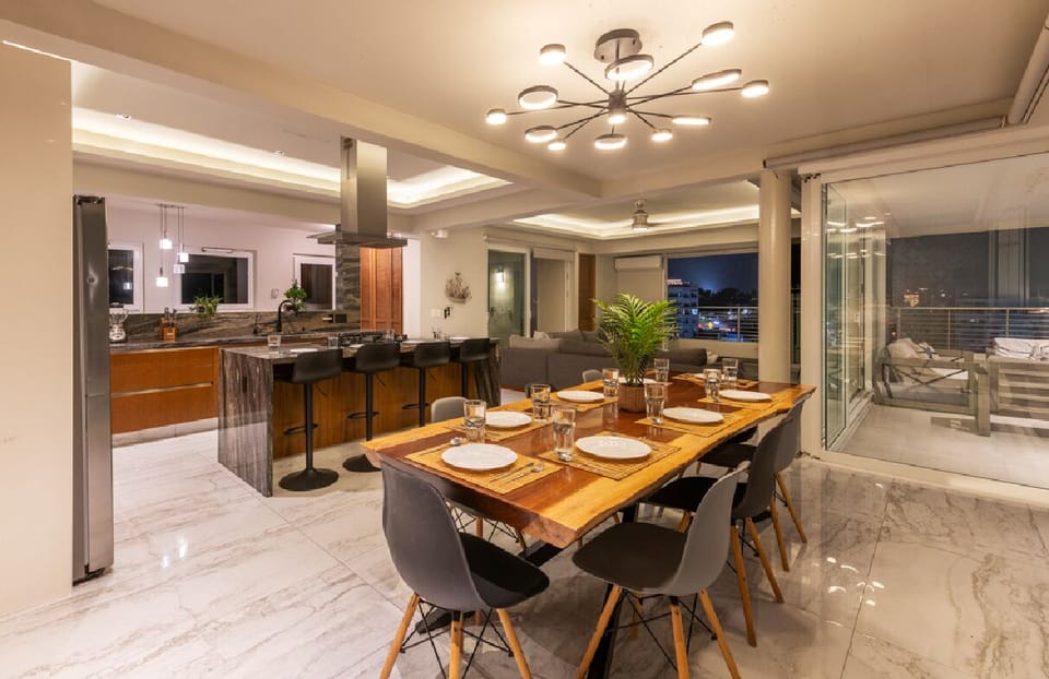 Dining table Night 
