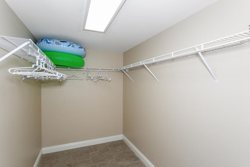 Closet 1.0