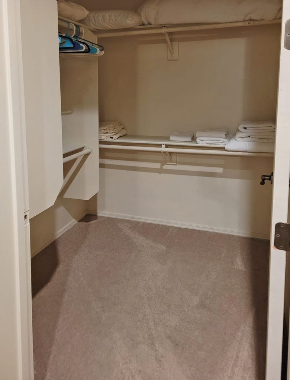 Walking closet - off the 2nd bedroom
