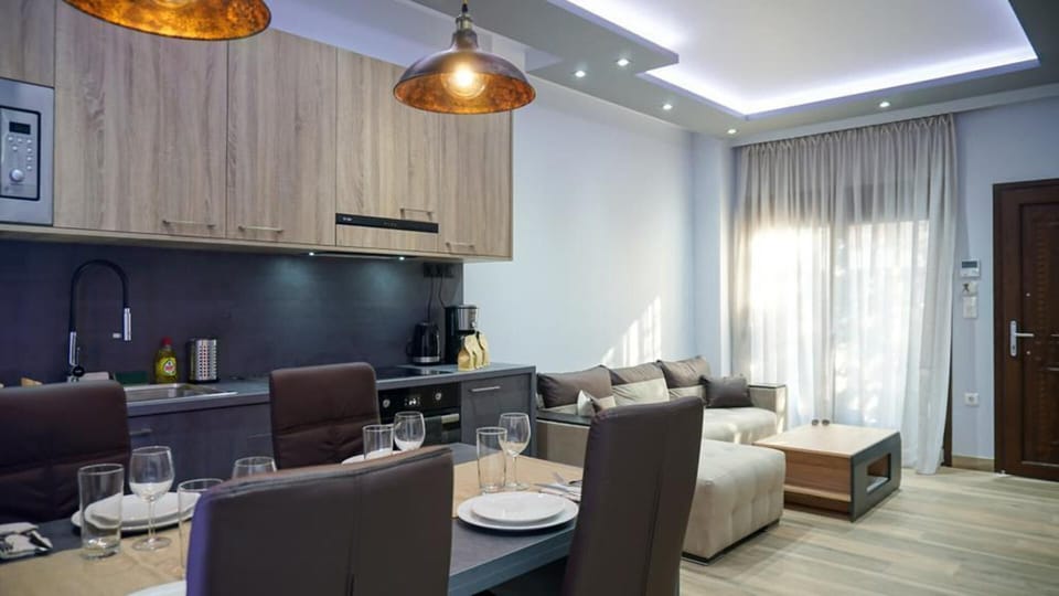 Apartment | Private kitchen | Fridge, microwave, oven, stovetop
