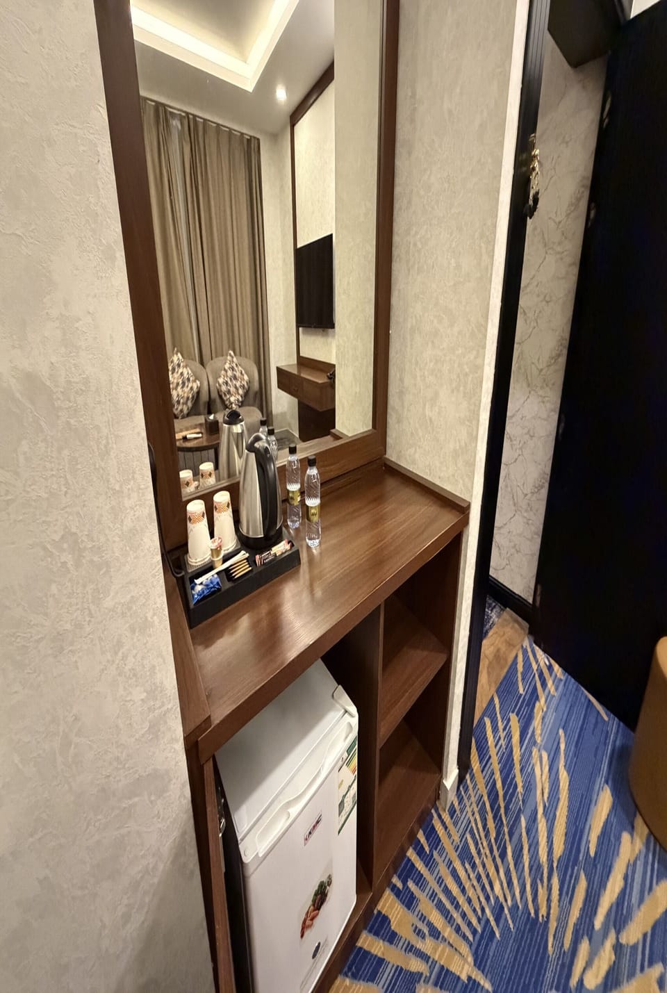 Club Suite | Hypo-allergenic bedding, desk, laptop workspace, blackout drapes