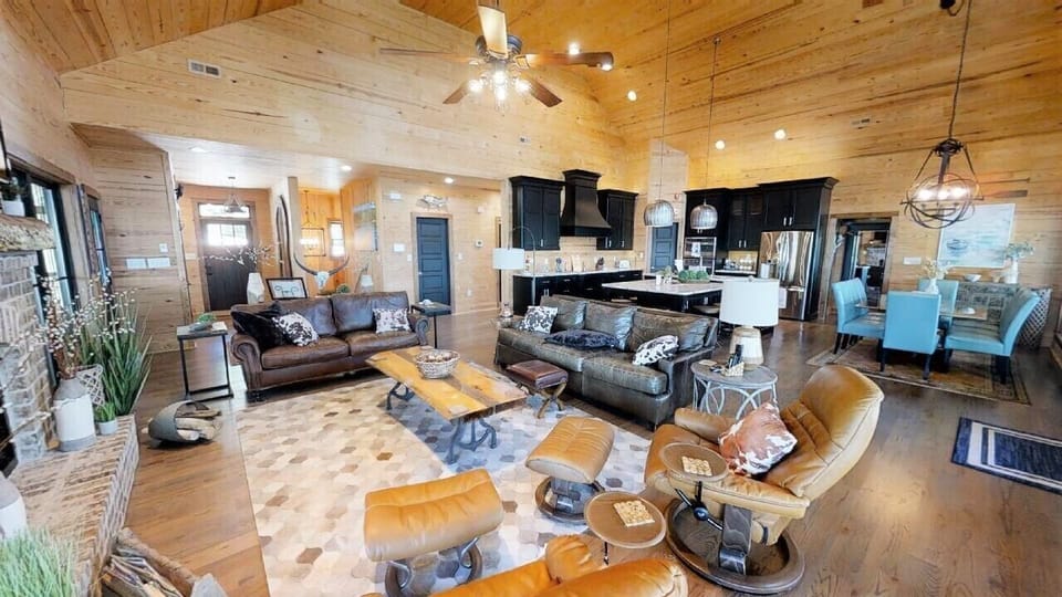 20 foot cathedral ceilings, spacious great room. Fantastic open concept