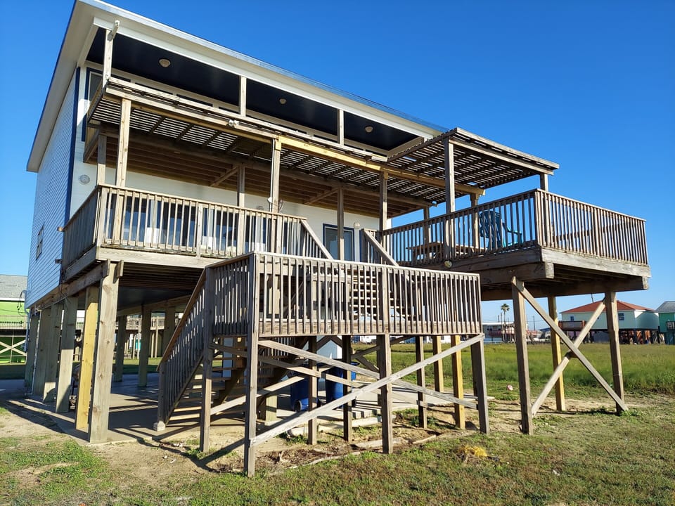 Plenty of room to enjoy the sea with friends and family!