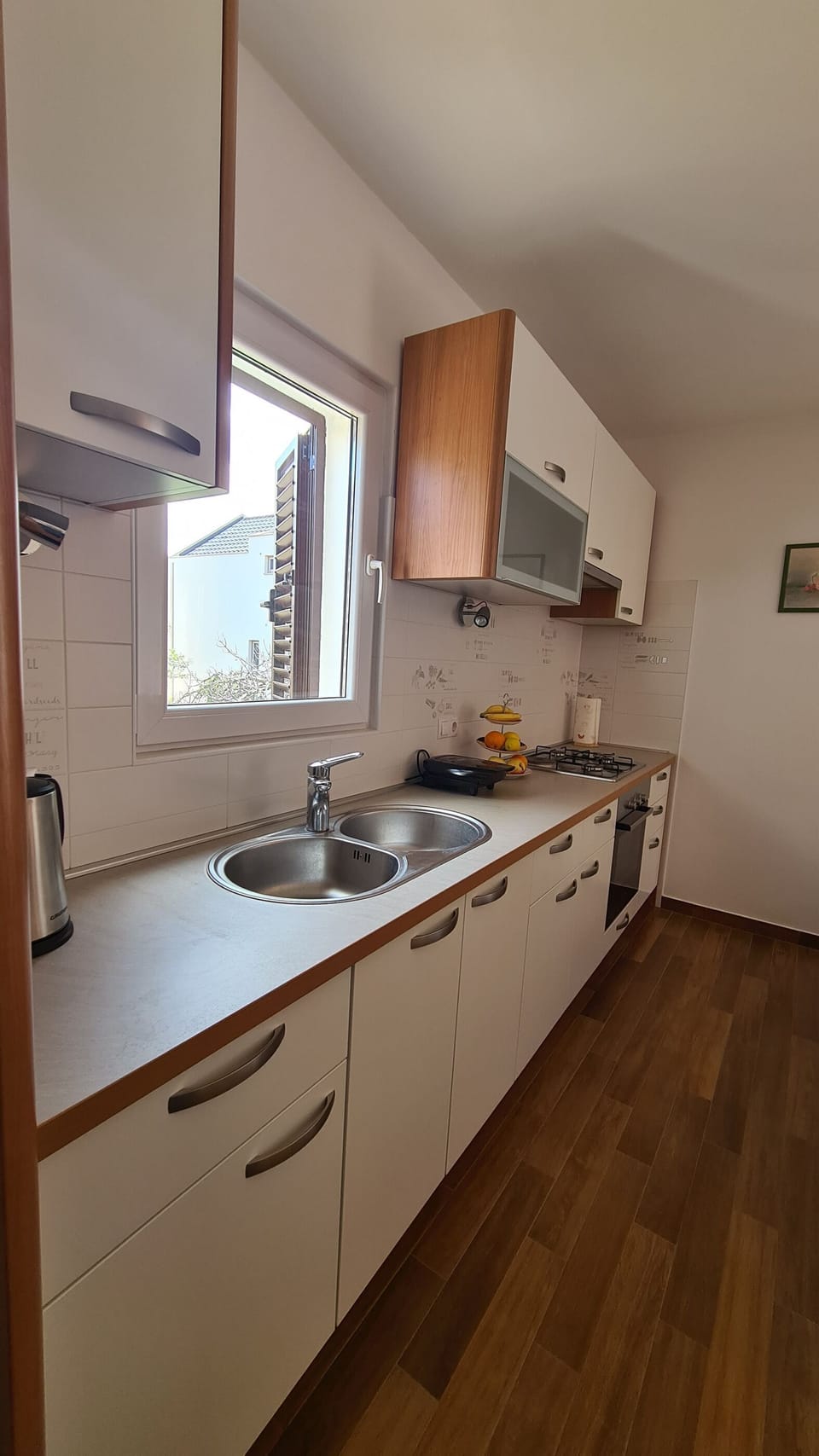 Apartment (A1) | Private kitchen | Fridge, microwave, oven, stovetop