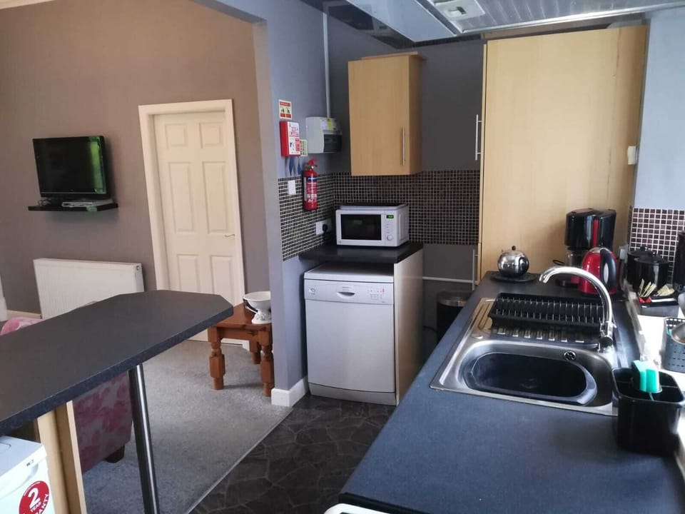 Apartment, Ensuite (Waterhead 1) | Private kitchen