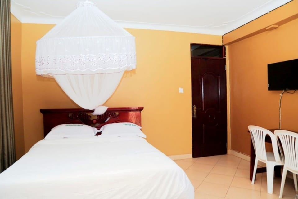 Deluxe Double Room | Premium bedding, individually decorated, individually furnished, desk