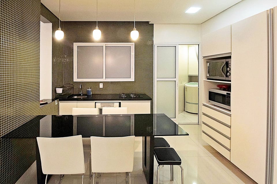 Family Apartment | Bathroom | Shower, towels