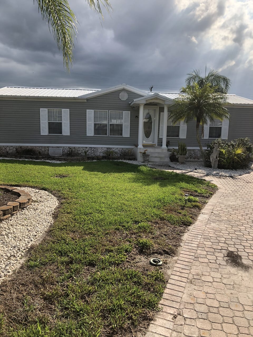 Front view , from front of driveway 