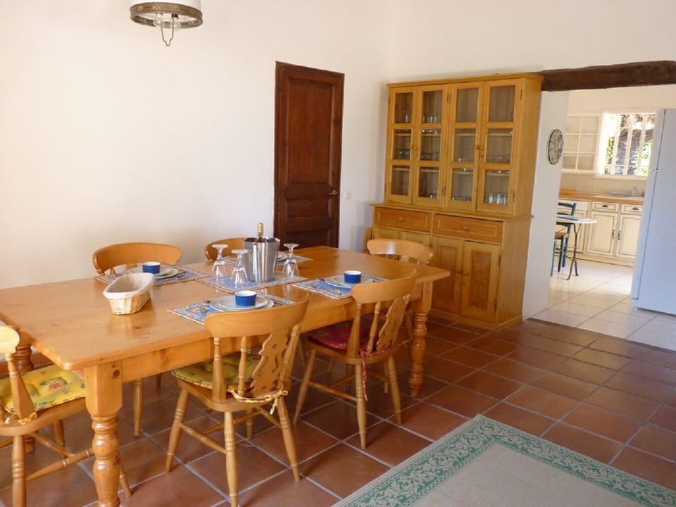 Dining table for 6
