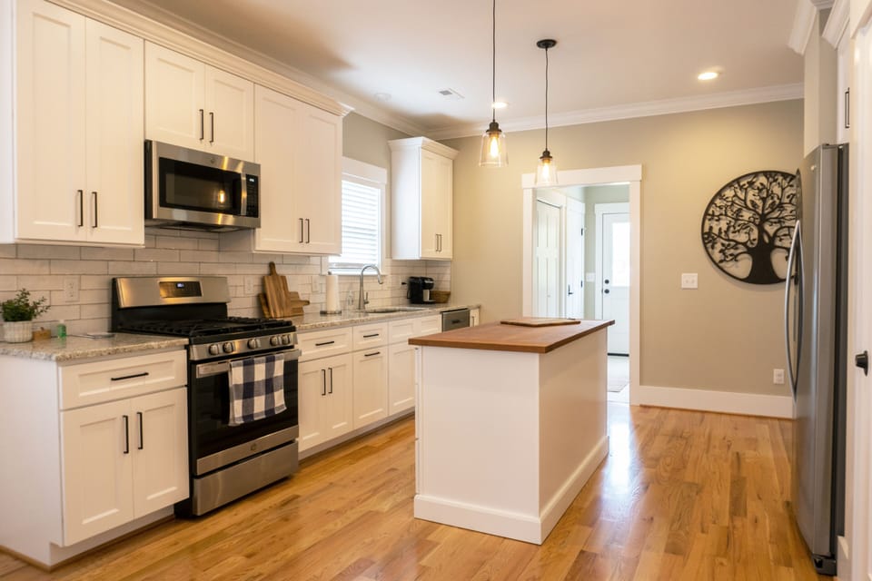 Fully equipped kitchen with gas stove