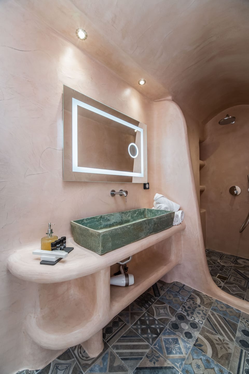 Honeymoon Suite, Hot Tub, Sea View | Bathroom | Shower, hair dryer, bathrobes, slippers
