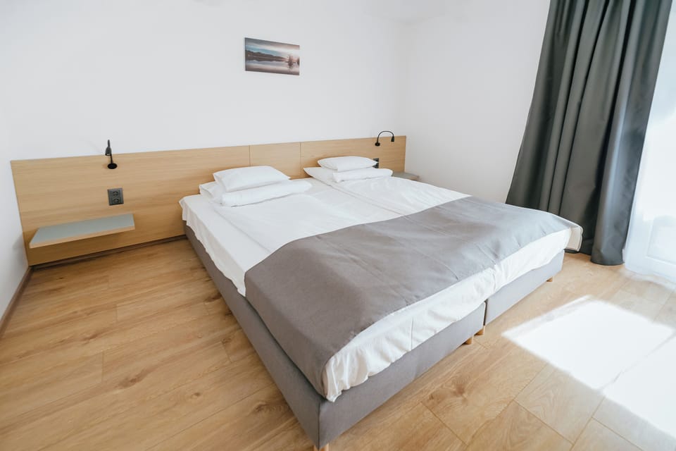 Superior Double or Twin Room | In-room safe, desk, laptop workspace, blackout drapes