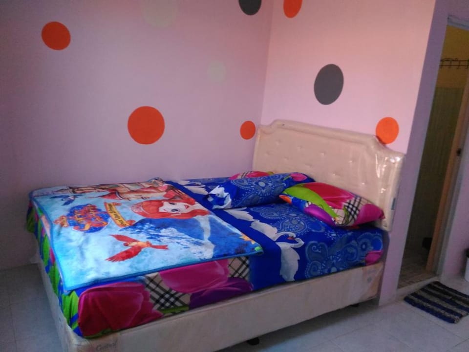Standard Single Room | Bed sheets