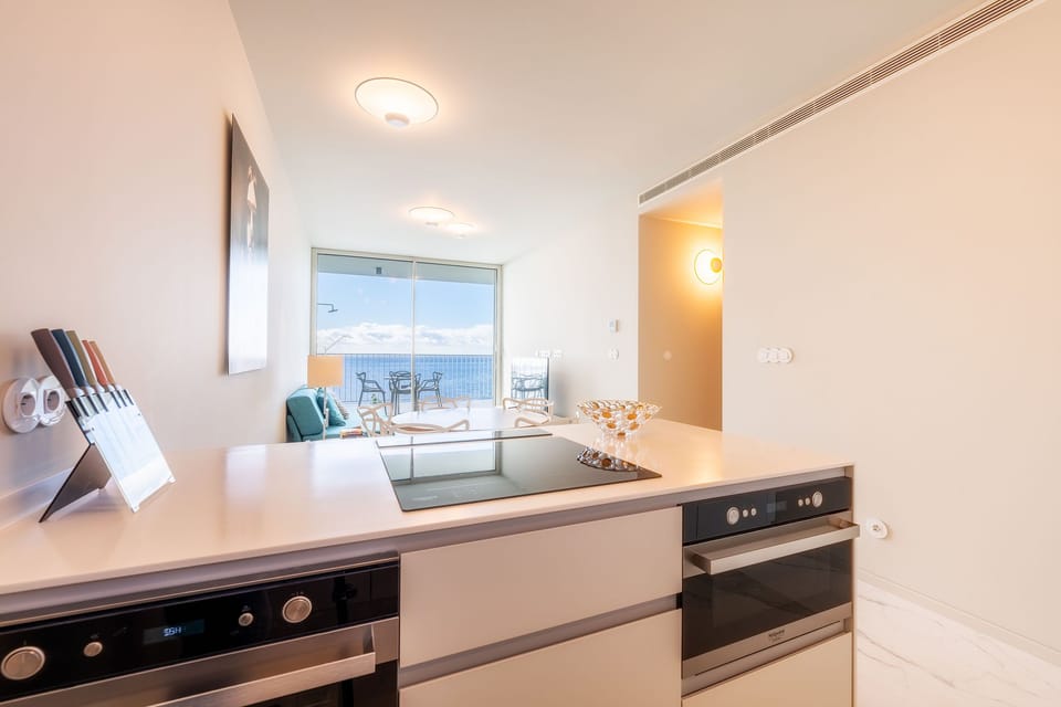 Panoramic Apartment, 2 Bedrooms, Sea View | Living area | Smart TV