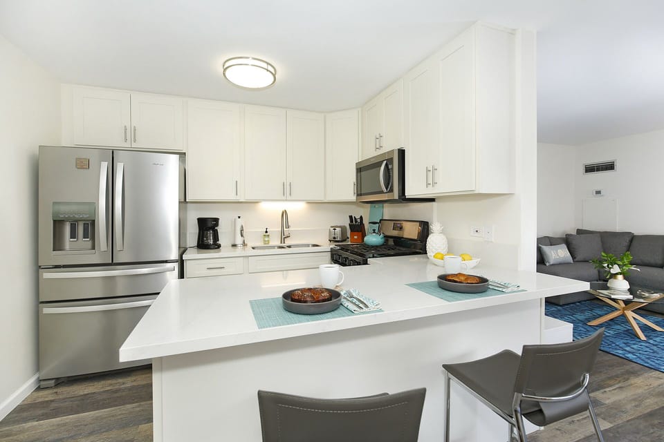 Great full kitchen!