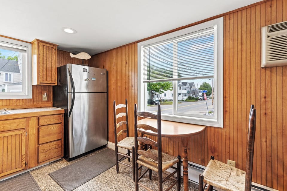 1520bay20ave20unit2012C20oob-08