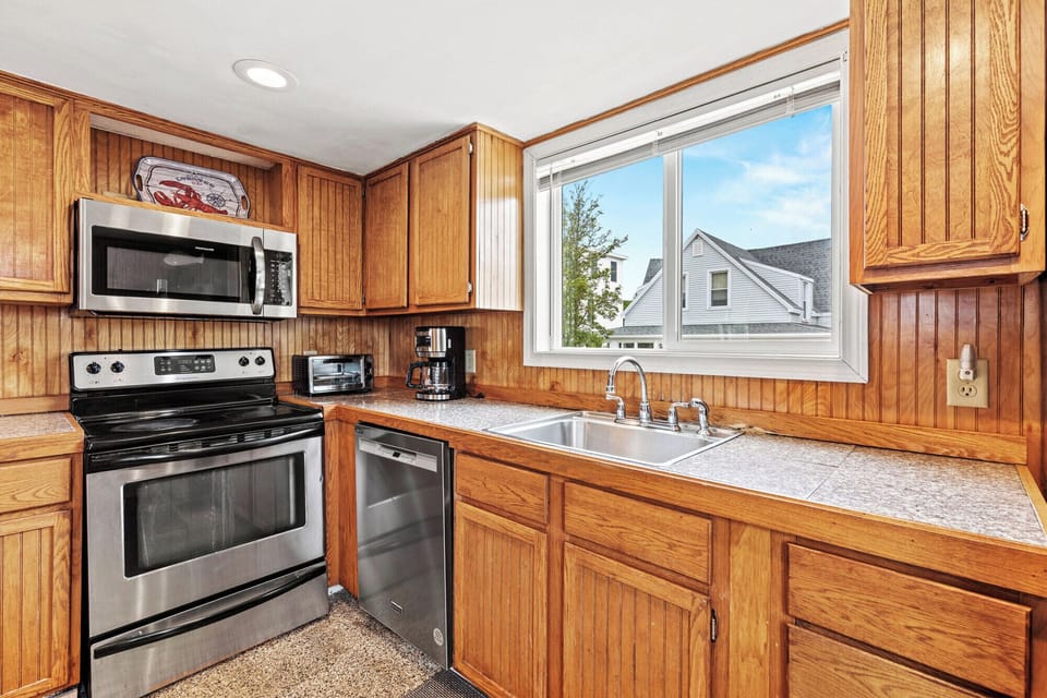 1520bay20ave20unit2012C20oob-10