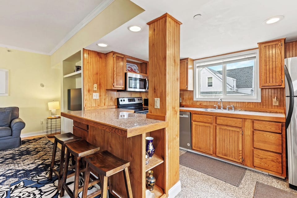 1520bay20ave20unit2012C20oob-09