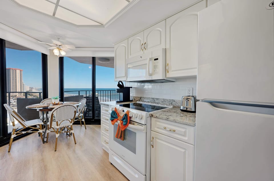 Large Kitchen Area
