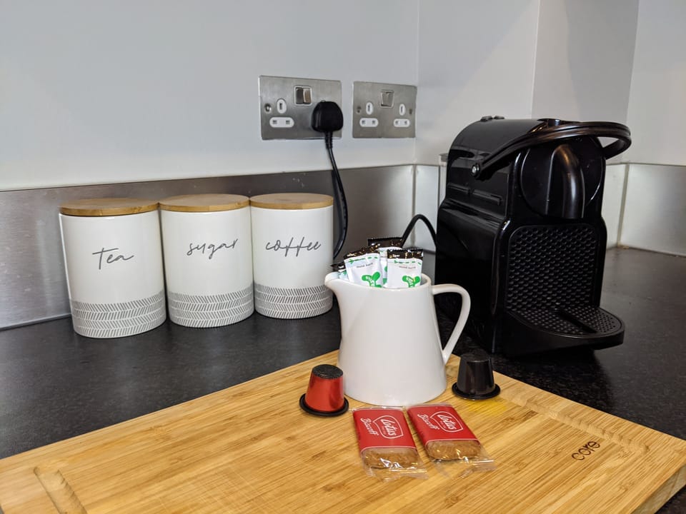 City Apartment, Private Bathroom | Room amenity