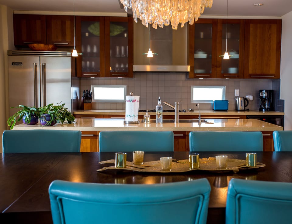 Food straight from the kitchen to the table.   Family cook loses no social time