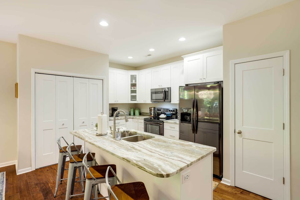 Kitchen | Cooking Basics | Drip Coffee Maker | Island Seating