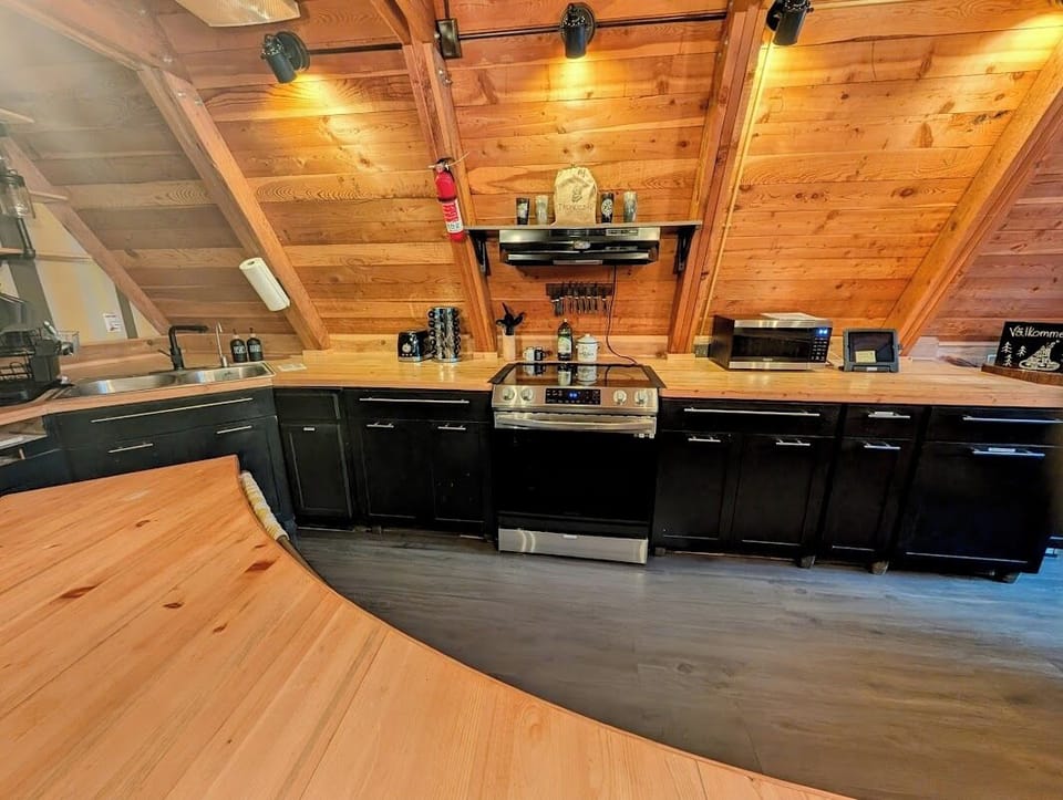 main floor kitchen
