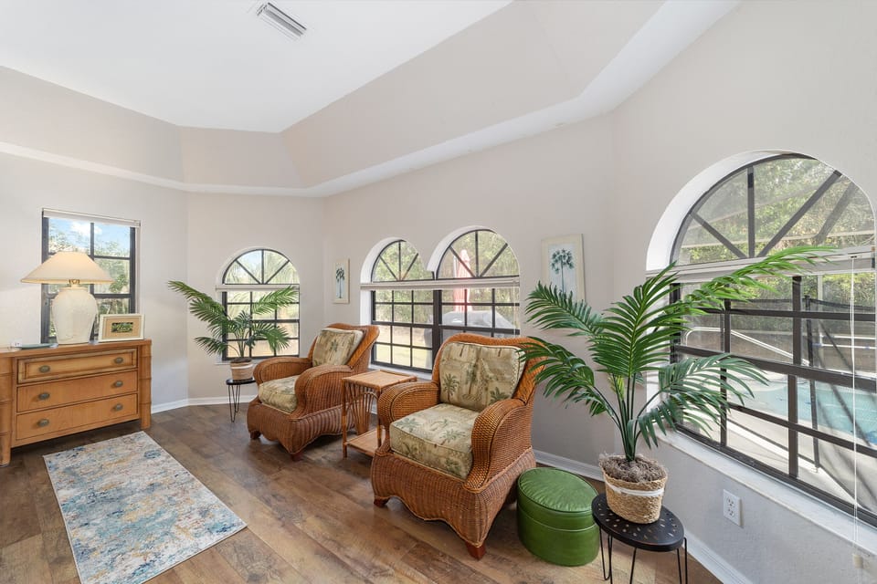 Master Bedroom sitting area