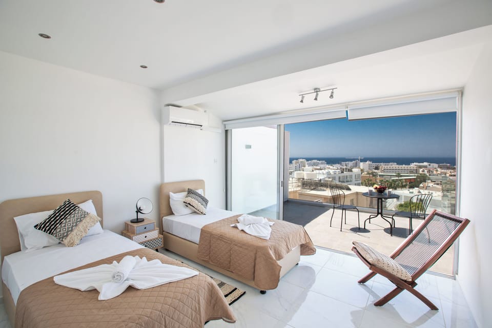 2 bedrooms