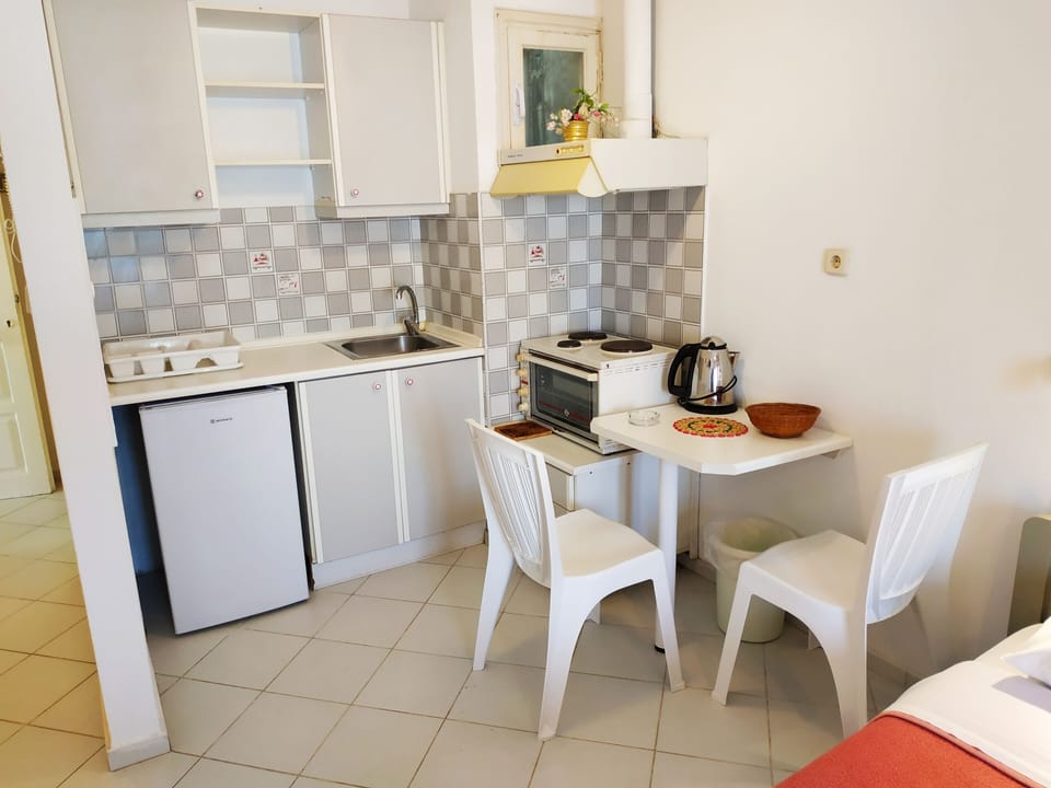 Studio, 1 Bedroom, Balcony | Interior