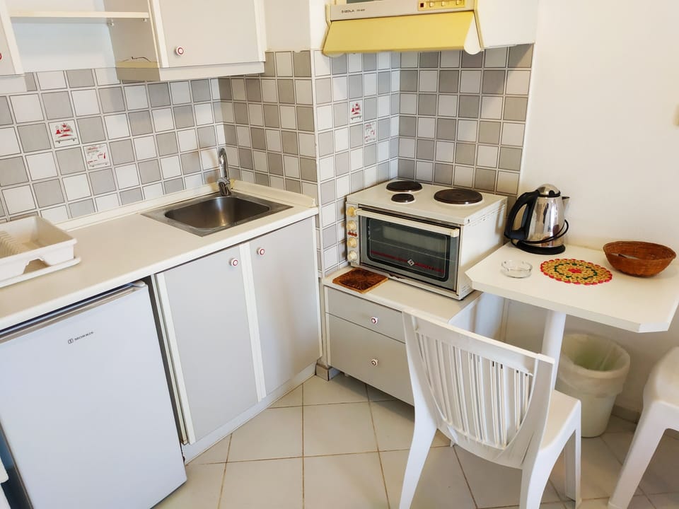Studio, 1 Bedroom, Balcony | Interior
