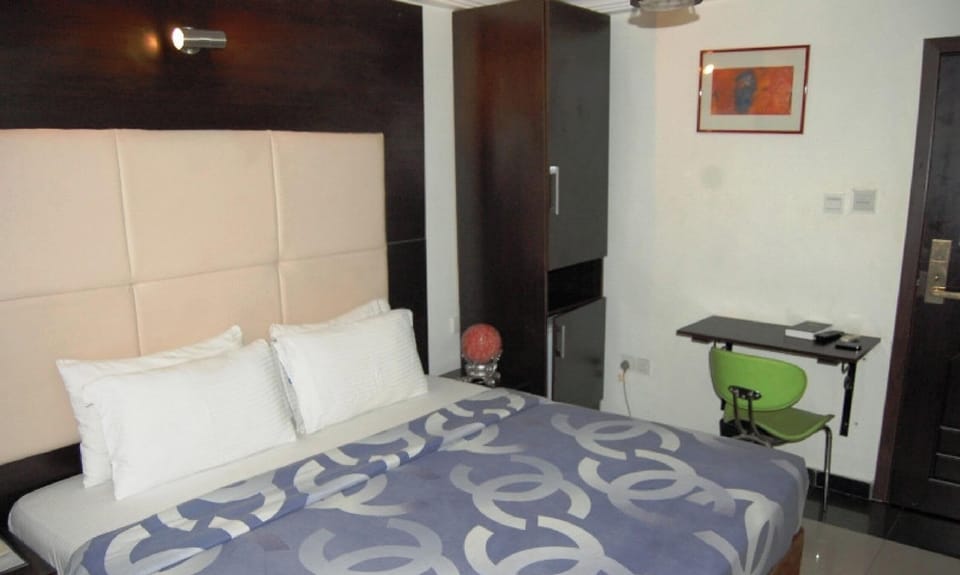 Room, 1 Bedroom, Accessible, Smoking | 1 bedroom