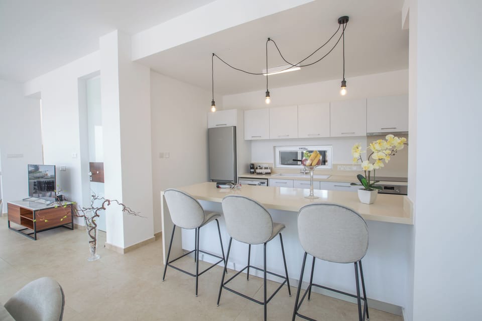Villa, 3 Bedrooms, Smoking, Private Pool | Private kitchen | Microwave, coffee/tea maker