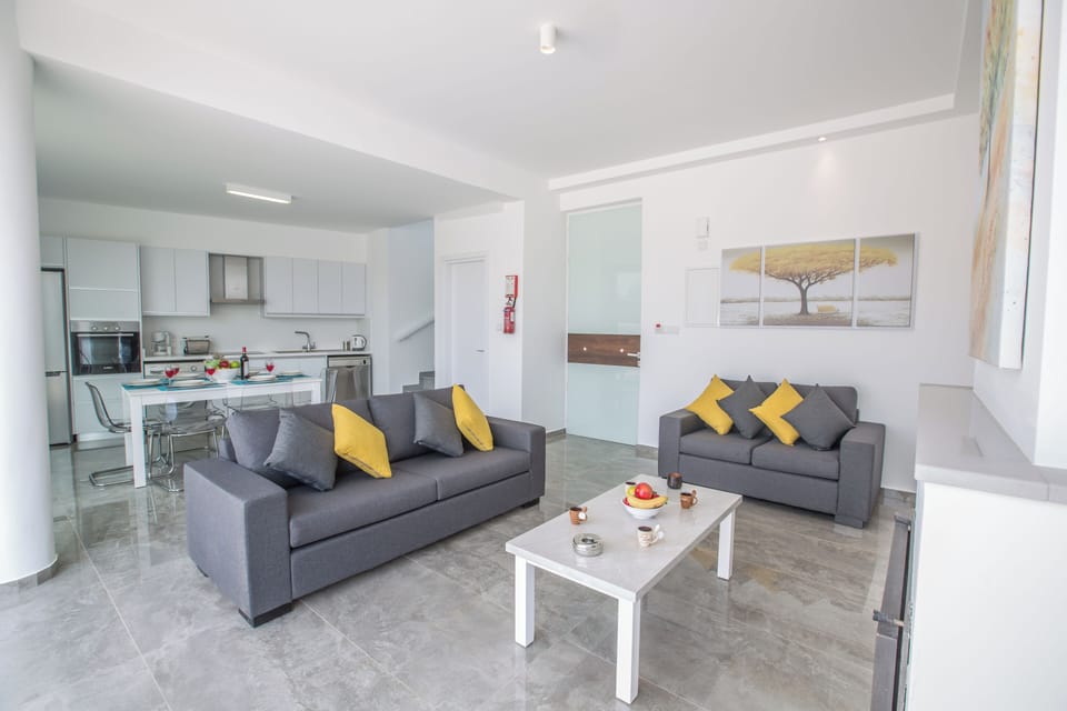 Villa, 2 Bedrooms, Smoking, Private Pool | Living area