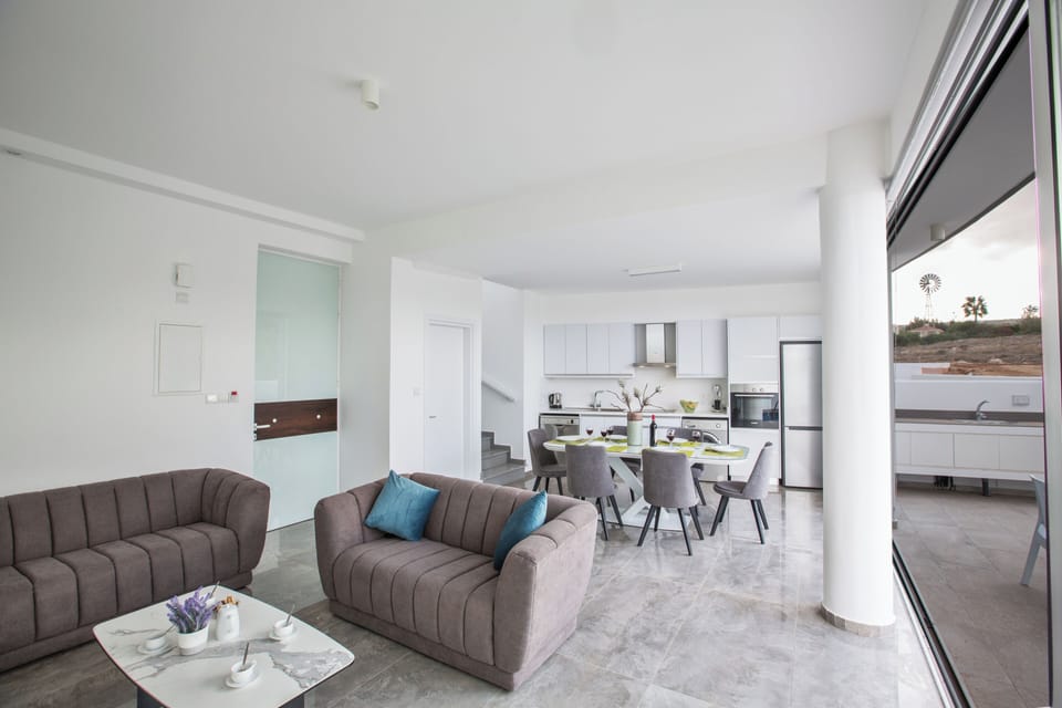 Villa, 2 Bedrooms, Smoking, Private Pool | Living area
