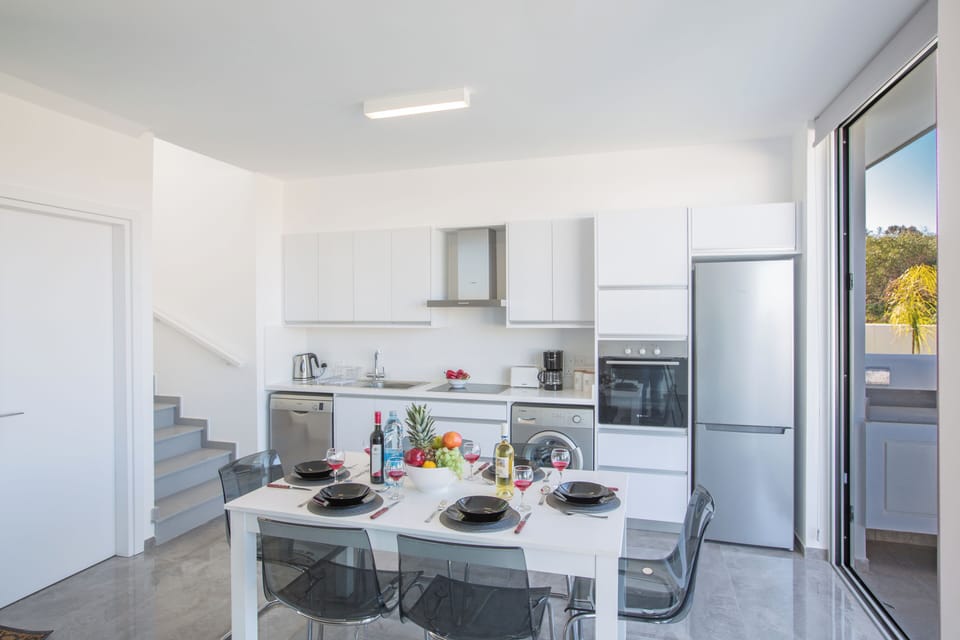 Villa, 2 Bedrooms, Smoking, Private Pool | Private kitchen