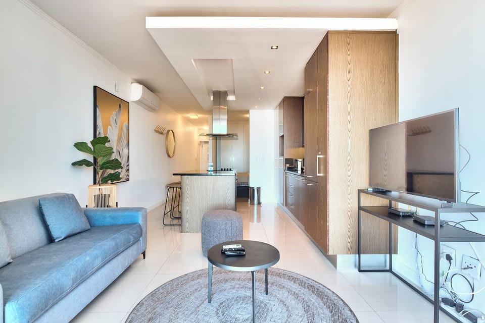 Apartment, 1 Bedroom, Balcony, Ocean View | Living room