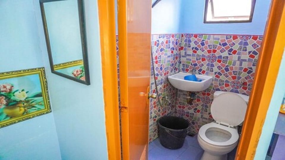 Standard Room | Bathroom | Shower, rainfall showerhead, free toiletries, bidet