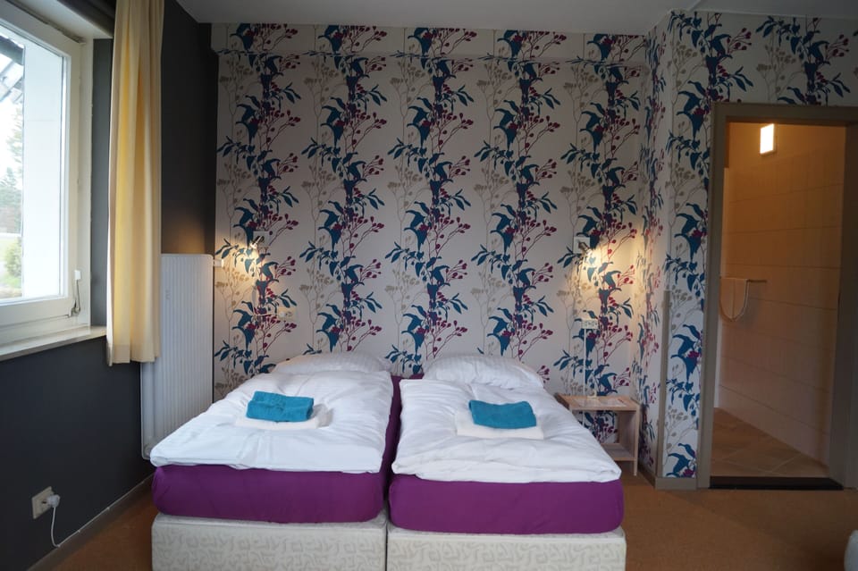 Double Room | Free WiFi, bed sheets