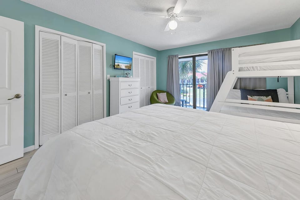 Guest bedroom