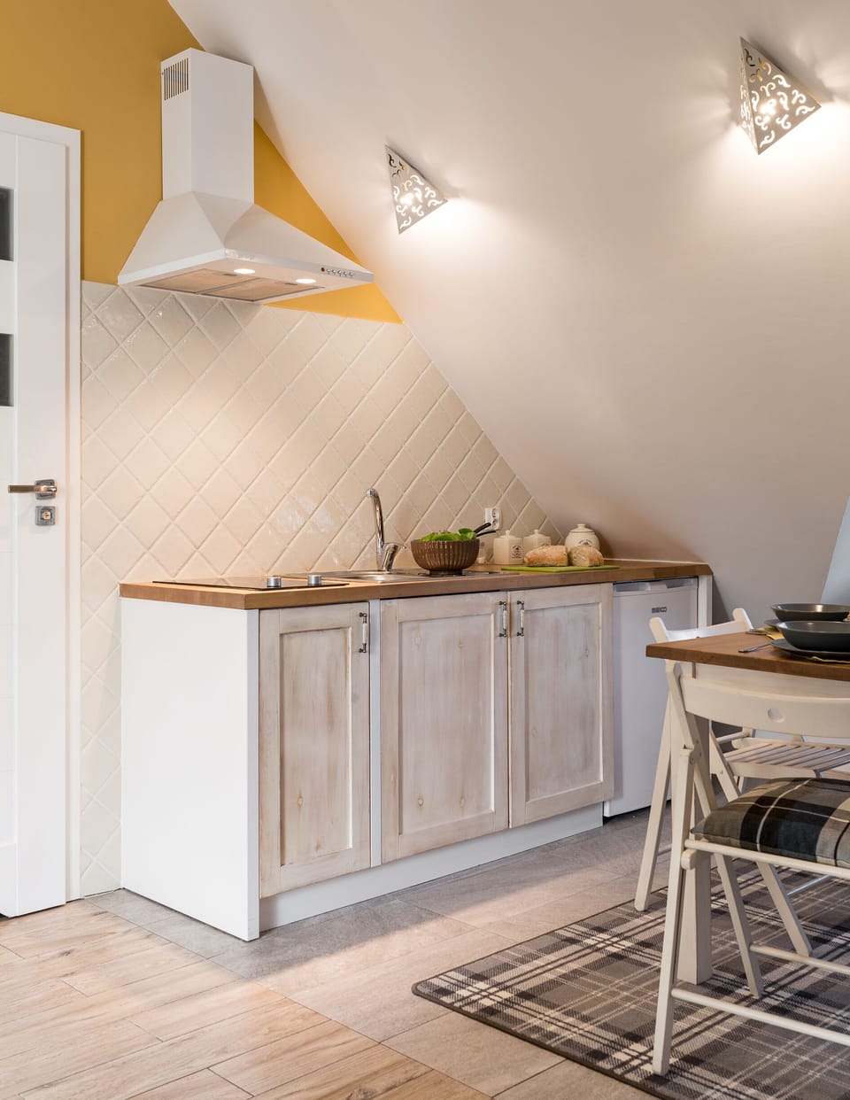 Superior Apartment | Private kitchenette | Fridge
