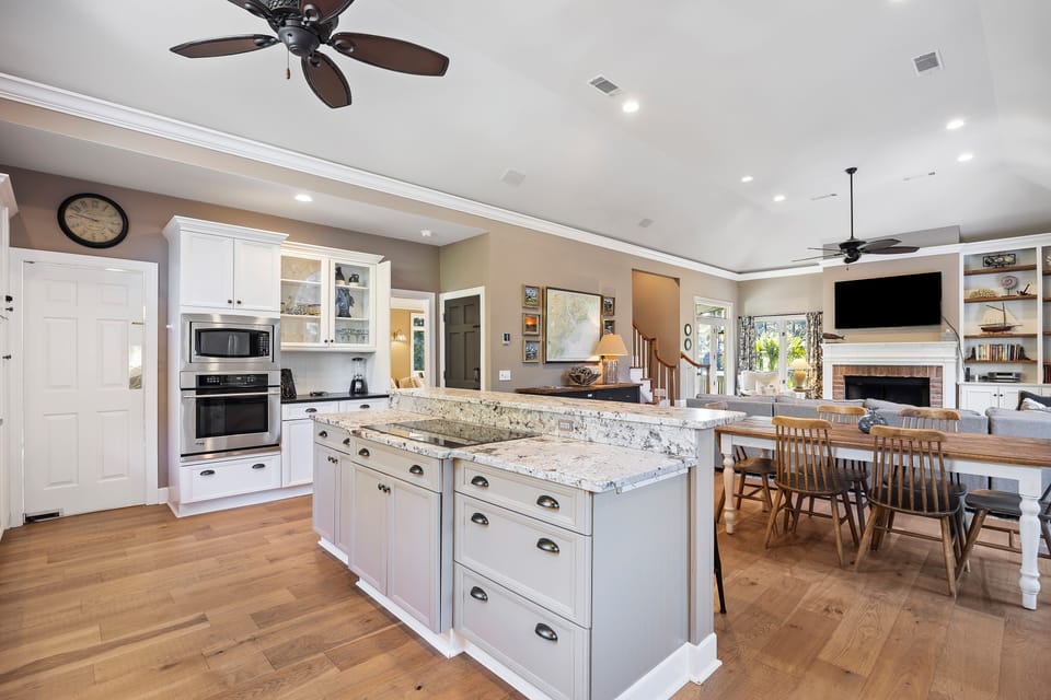 2 Tupelo | Stunning spacious kitchen - 2 Tupelo | Stunning spacious kitchen