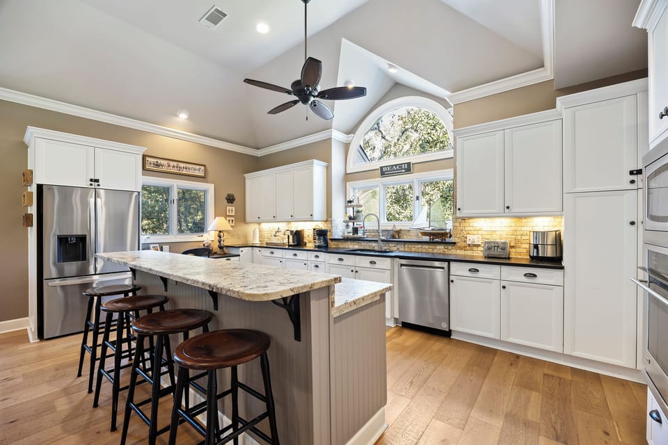 2 Tupelo | Stunning spacious kitchen - 2 Tupelo | Stunning spacious kitchen