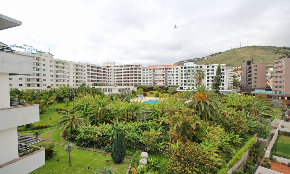 Deluxe Apartment, 3 Bedrooms, Sea View | Balcony view