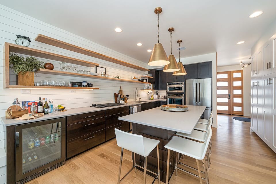 Gourmet kitchen