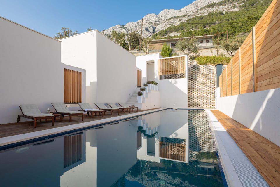From the sun deck area, you can approach the private terrace of each bedroom