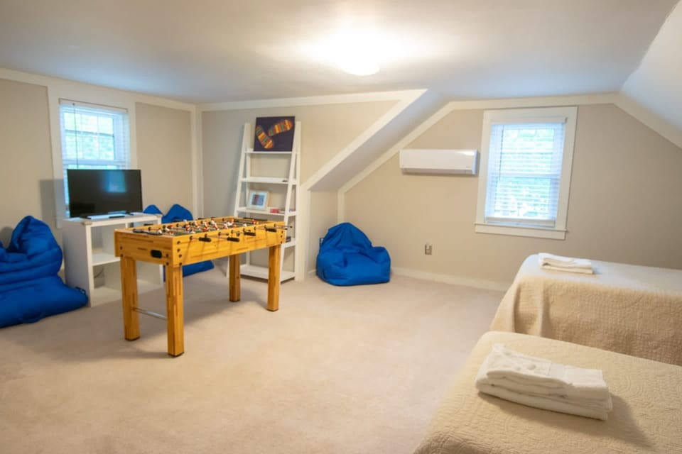 2nd Floor Twins Bedroom